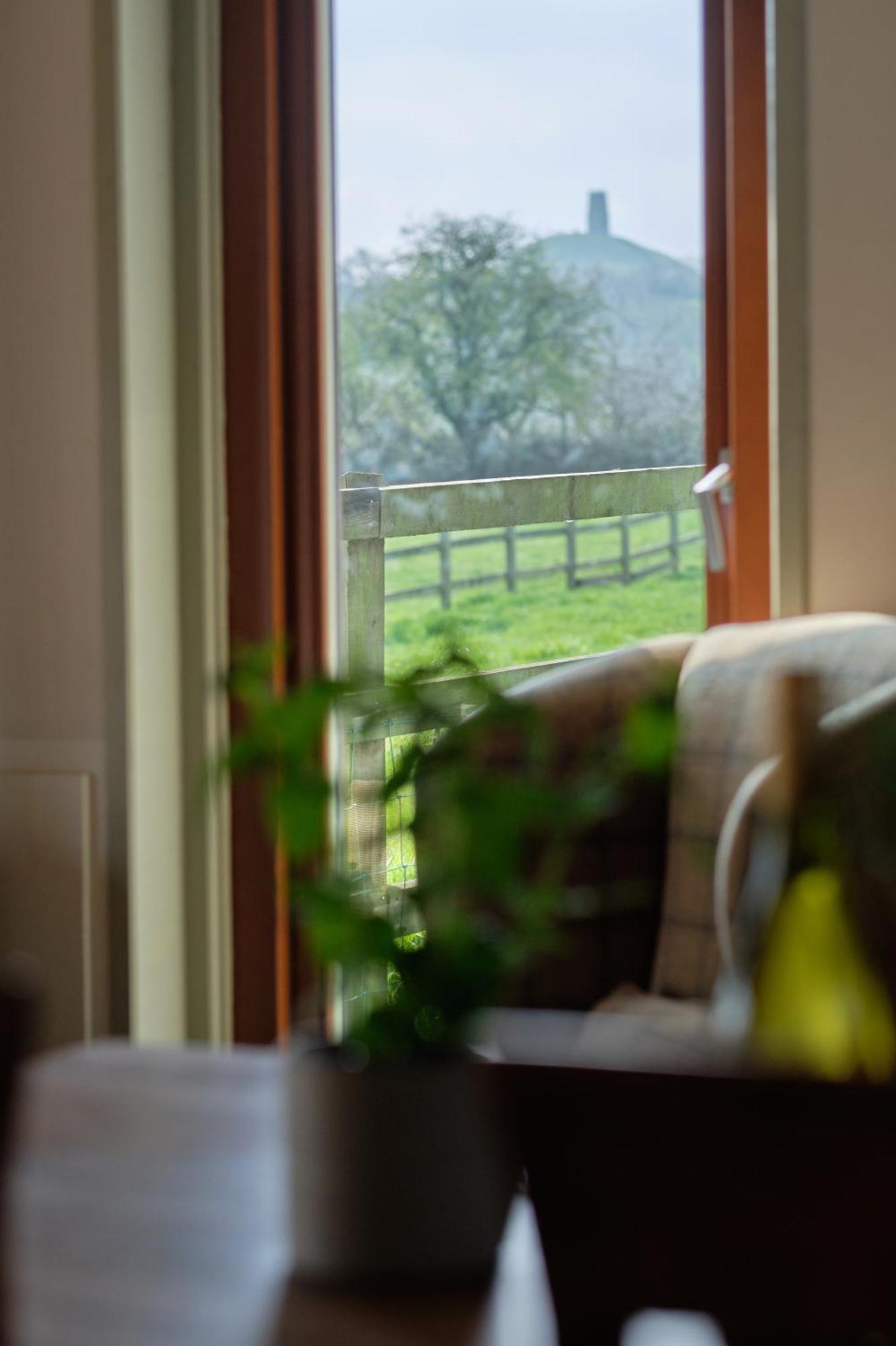 Middlewick Holiday Cottages Гластонбери Экстерьер фото